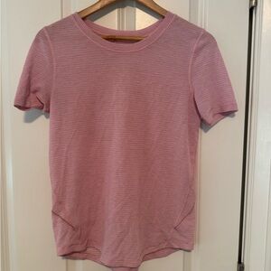 Lululemon workout tee